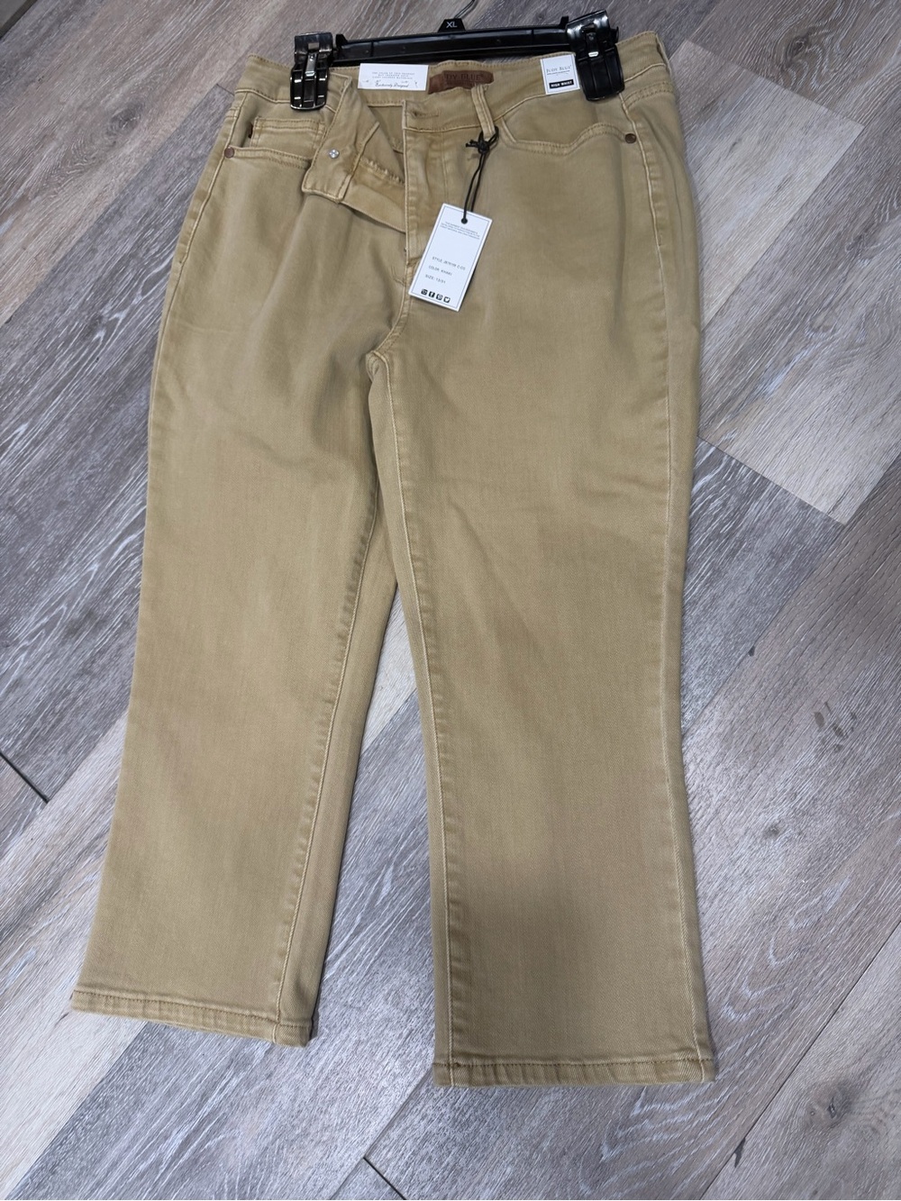 Judy Blue Women's Straight-Leg Pants in Khaki